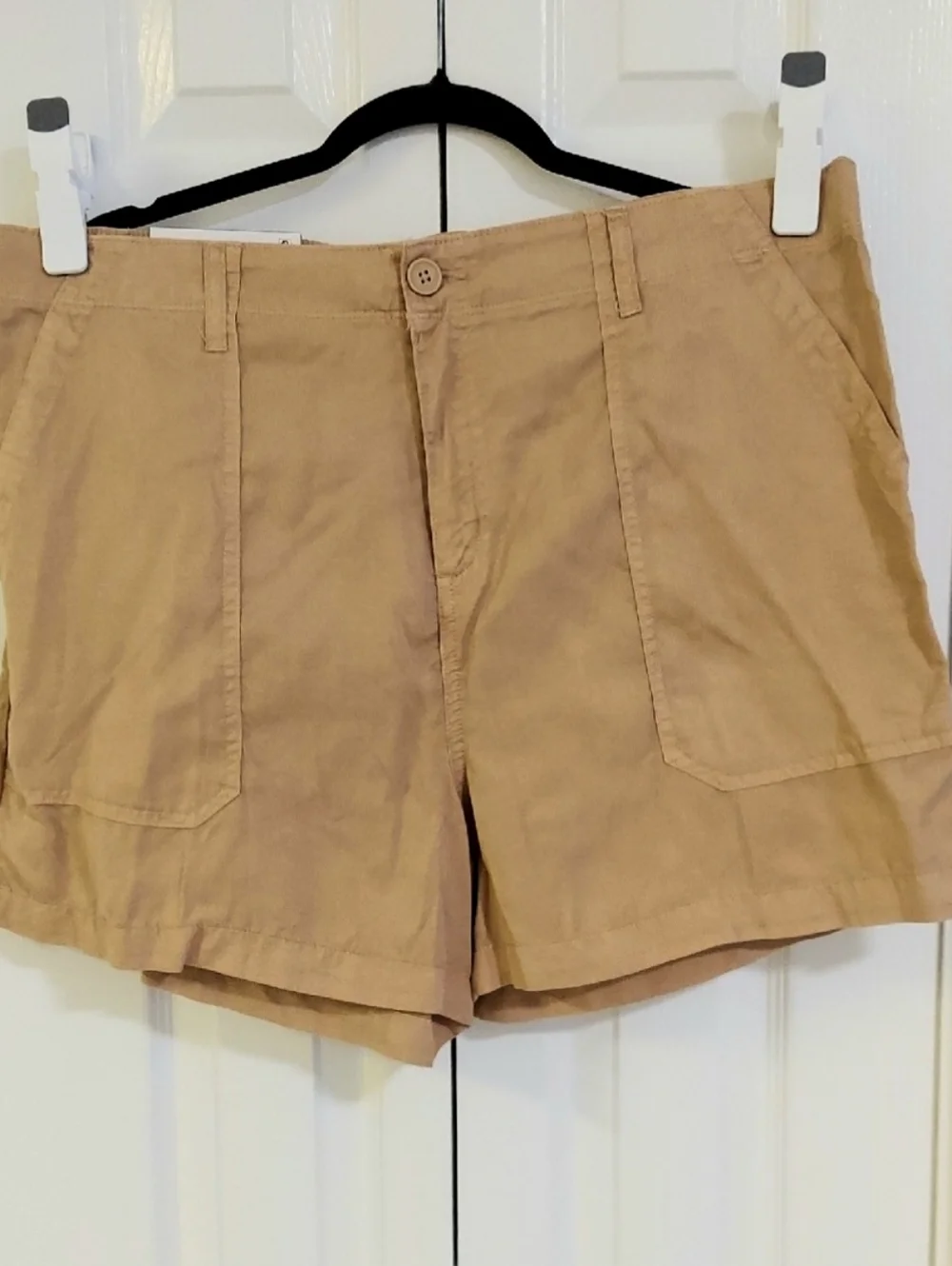 Sanctuary Shorts, NEW! Size XXL, Beige, Pockets‎